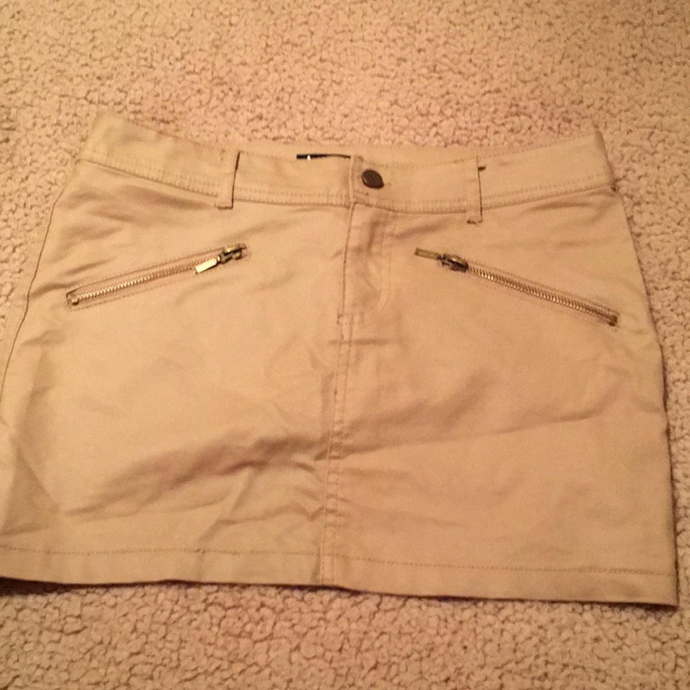 💕💕💕Jennyfer Mini Skirt Sz 6💕💕💕Cute Cute Cute